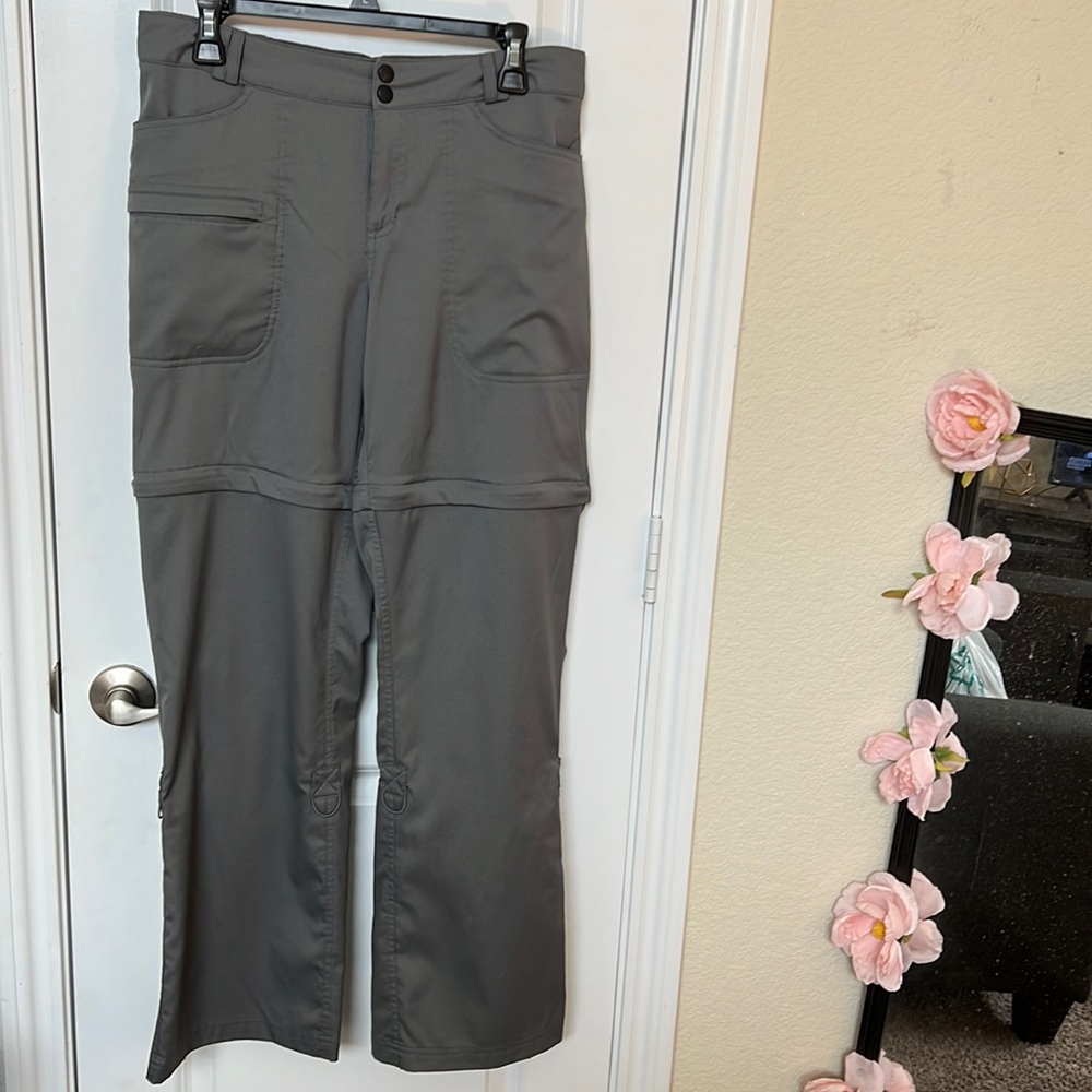 Magellan fishing pants/shorts. 7” inseam as shorts/ 31” inseam as pants.